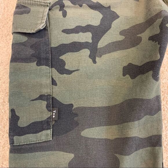 ARITZIA TNA Twin Falls camo cargo jogger pants size XS - Picture 7 of 15